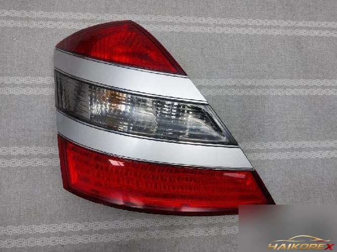 Mercedes-Benz S-Class 2008 — фонарь задний комбинированный левый A221 820 0166
