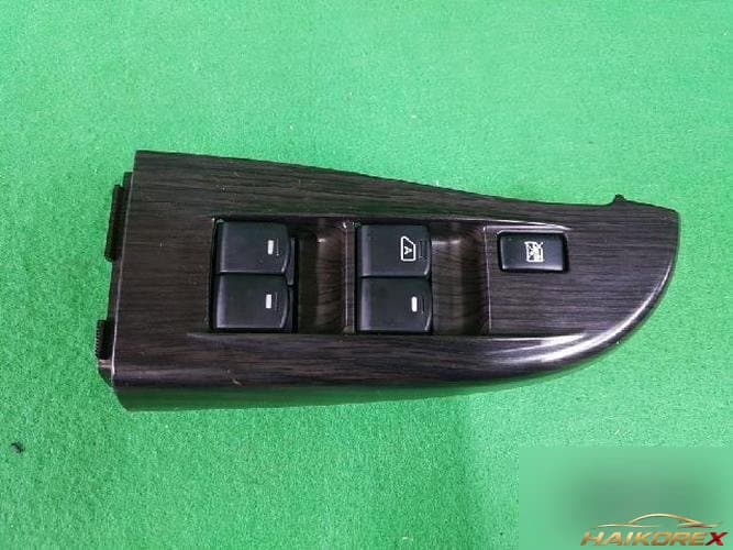 Renault SM3 2008 — кнопка электростеклоподъемника 1