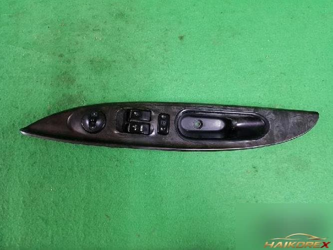 Hyundai Grand Starex 2007 — переключатель стеклоподъемника 93570-4A250