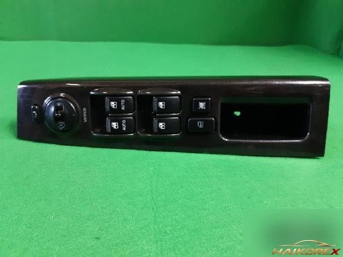 Kia Sorento 2007 — кнопка стеклоподъемника 93570-3E020