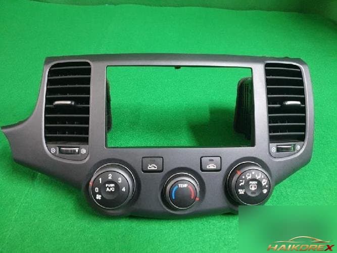 Kia Roche 2008 — центральная консоль 1