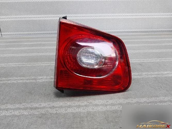 Volkswagen Tiguan 2009 — накладка двери задней левой 5N0 945 093 B