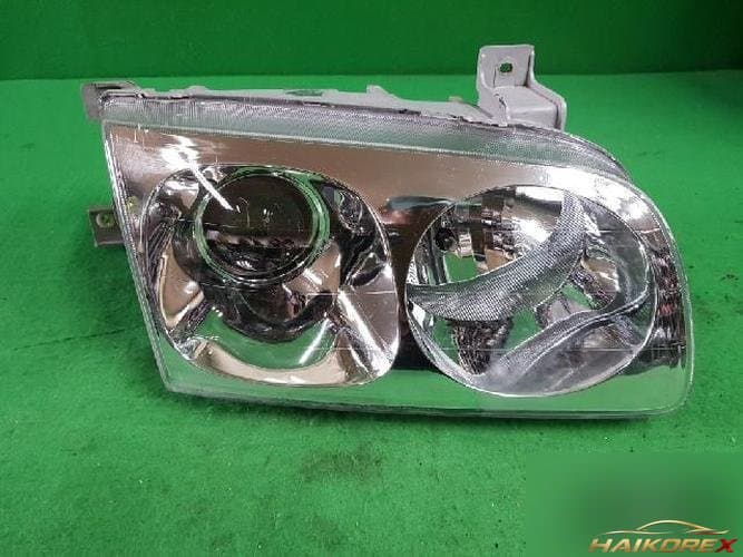 Hyundai Trajet 2000 — фара правая 92102 3A000 2
