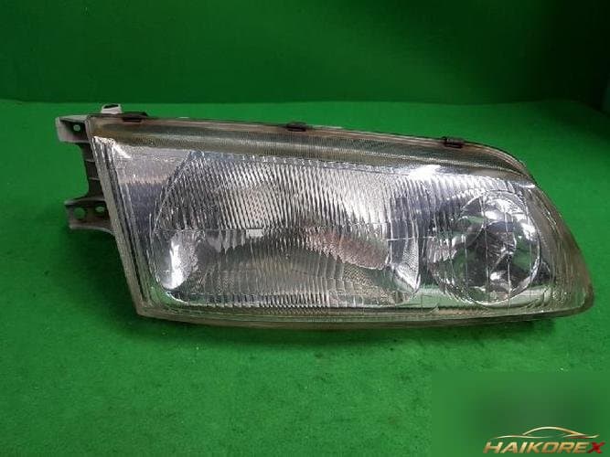 Hyundai Grandstarex 2000 — фара правая 921024A500