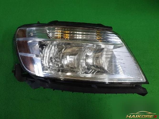 Ford Taurus 2009 — фара правая
