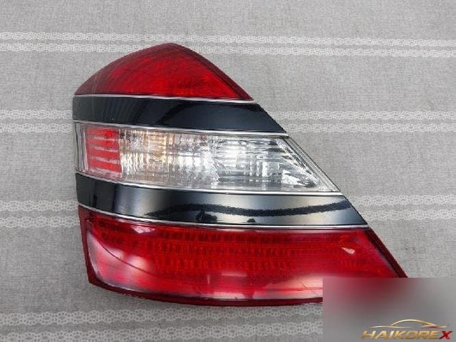 Mercedes-Benz S-Class 2009 — комбинированный фонарь (задний левый, со стороны водителя) A221 820 0364