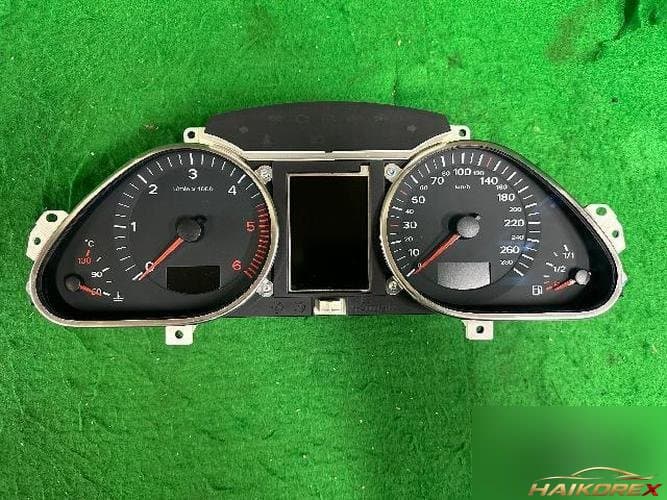 Audi Q7 2008 — приборная панель 4L0920930 3