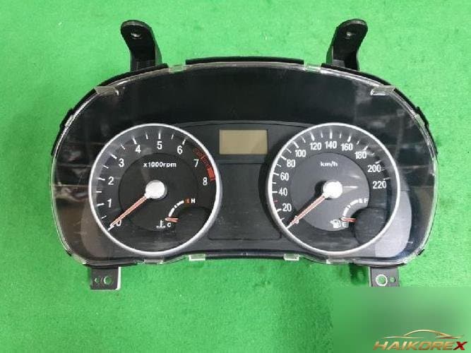 Hyundai Verna 2006 — приборная панель 940031E050