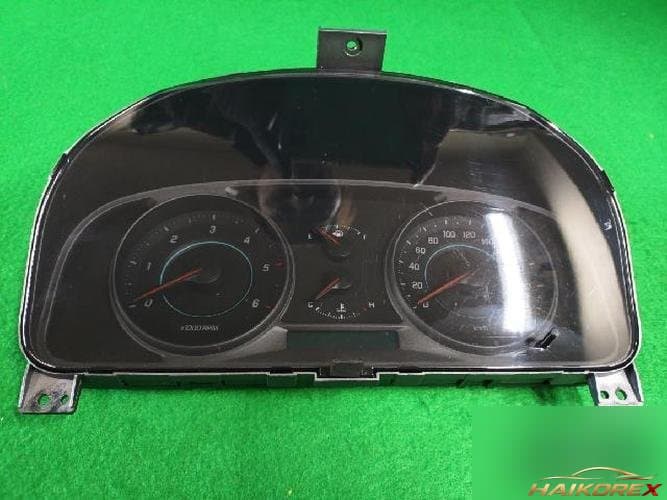 Chevrolet Captiva 2011 — панель приборов 95929952 3