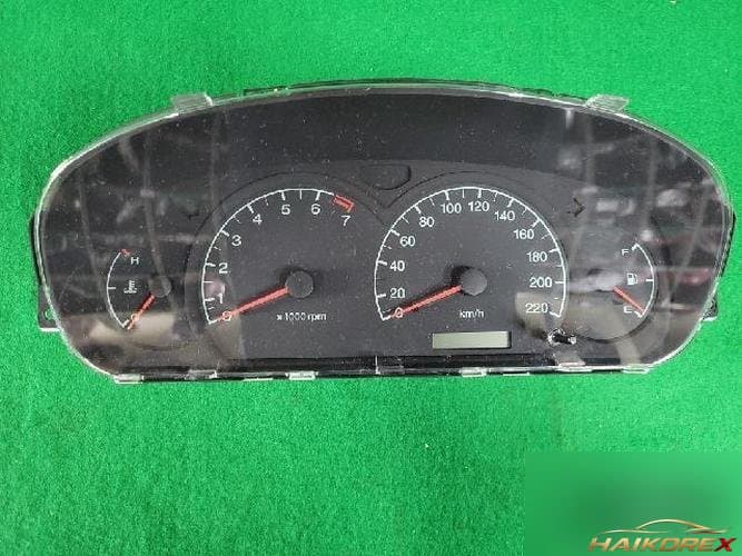 Hyundai Avante 2001 — приборная панель 94003-2D000