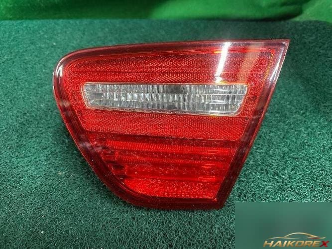 Hyundai Avante 2010 — белый задний фонарь багажника, 4-контактный
