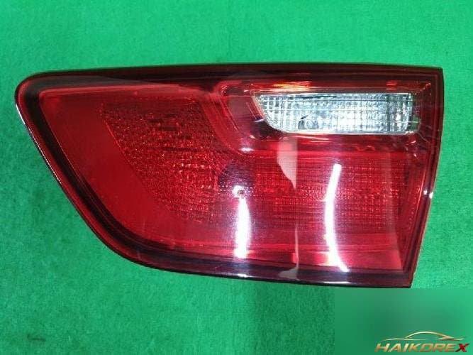 Kia K5 2013 — подсветка багажника (3 контакта)