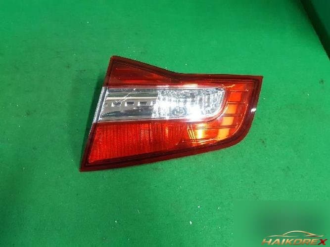 Renault QM5 2008 — кнопка открытия багажника (белая)