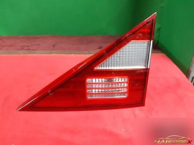 KG Mobility Rodius 2005 — белая отделка (крышка багажника) 1