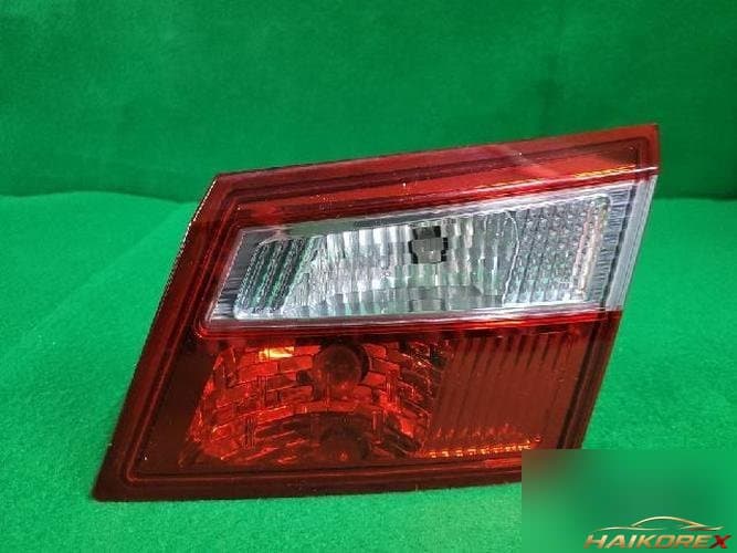 Renault SM5 2010 — задняя окантовка багажника белая
