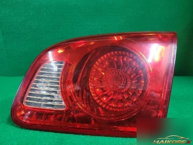 Hyundai Santa Fe 2005 — задний фонарь багажника 2