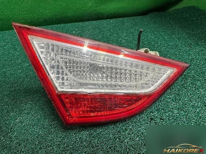 Hyundai Sonata 2010 — обшивка двери задняя левая