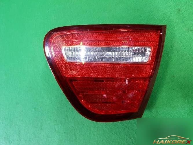 Hyundai Avante 2009 — подсветка багажника 1