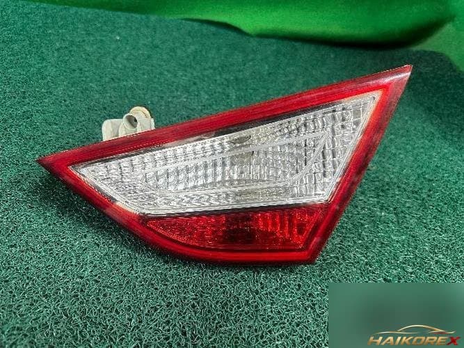 Hyundai Sonata 2011 — фонарь багажника белый 1
