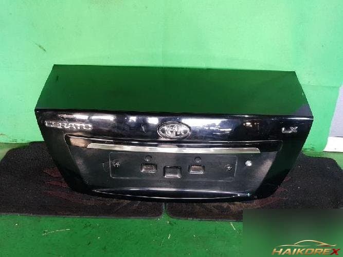 Kia Cerato 2005 — крышка багажника черная (номер 4)