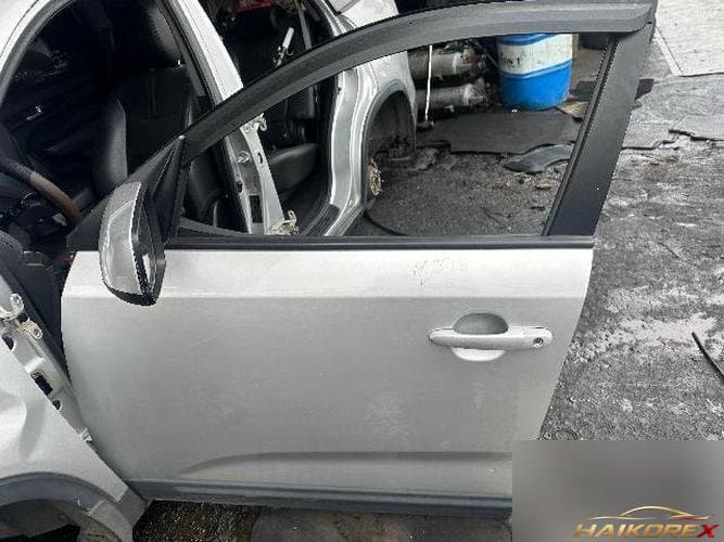 Kia Sorento 2011 — дверь задняя левая