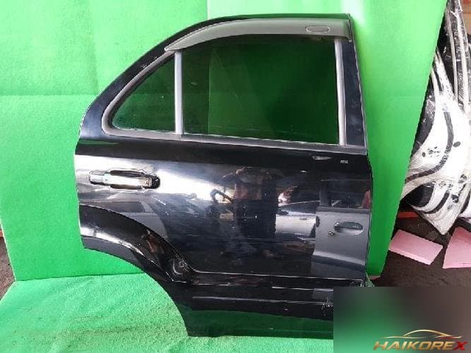 Kia Sorento 2007 — дверь задняя правая 4D