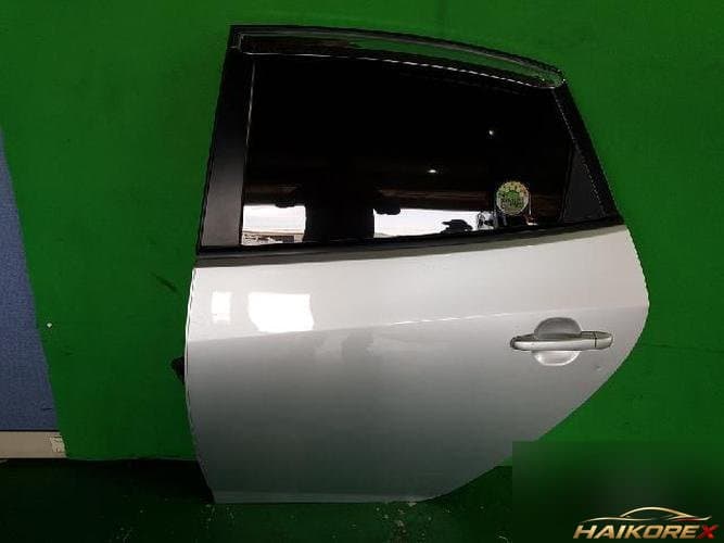 Hyundai Avante 2009 — задняя дверь левая