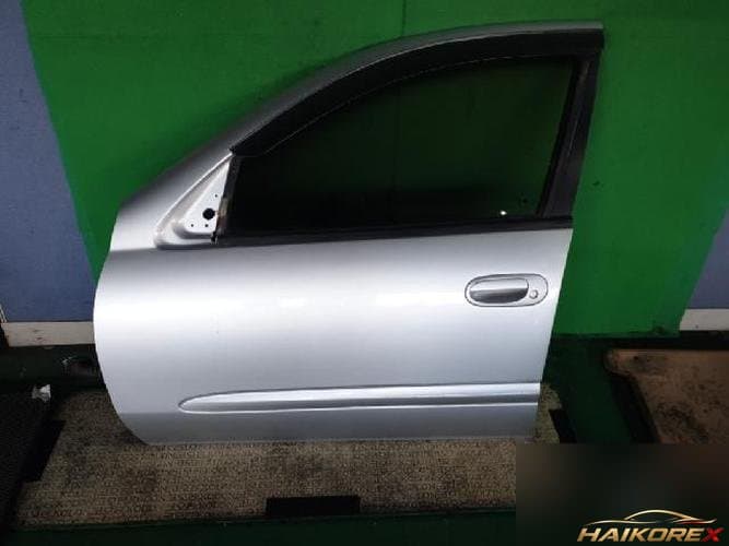 Renault SM3 2006 — передняя дверь левая