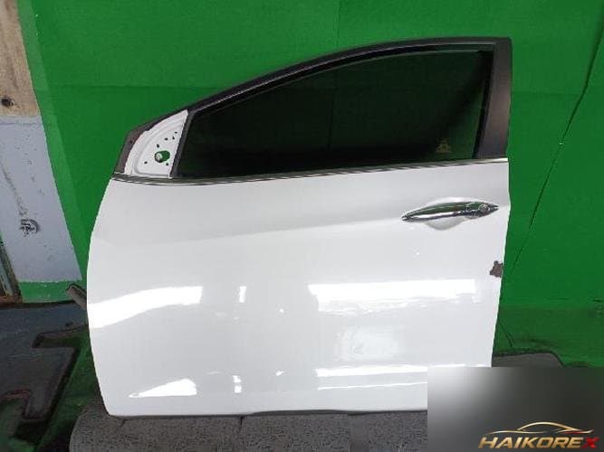 Hyundai i30 2012 — передняя дверь левая