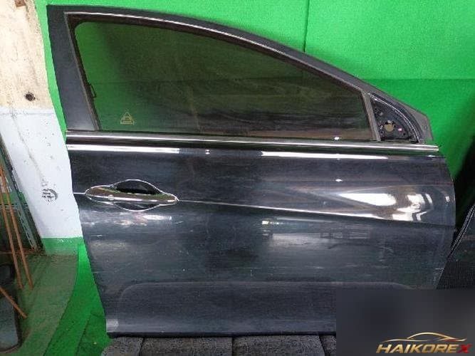 Hyundai Sonata 2009 — передняя дверь правая