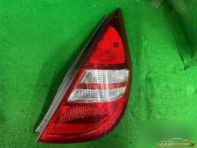Hyundai i30 2009 — комбинированный задний фонарь правый 92402 2L000 6