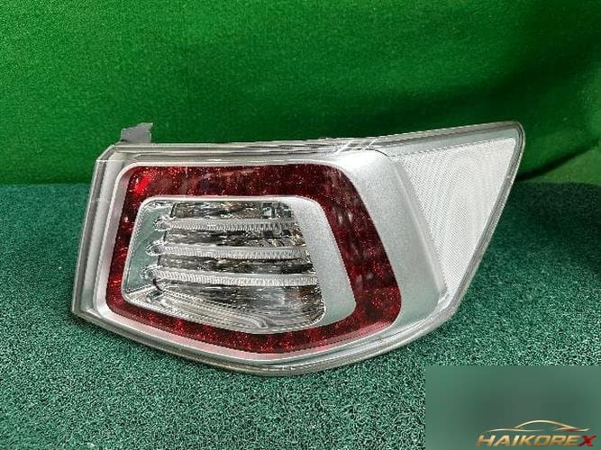 Kia Forte 2012 — комбинированный фонарь задний правый (пассажирский)