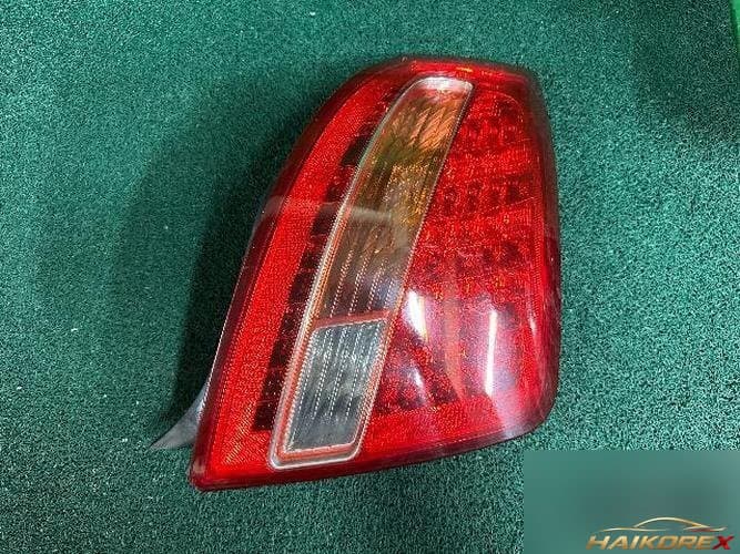 Kia Opirus 2008 — комбинированный фонарь задний правый 1