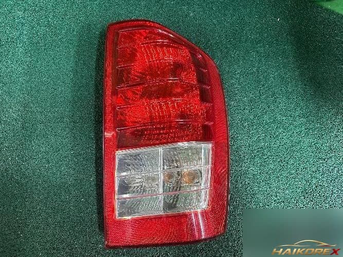 Kia Carnival 2010 — комбинированный фонарь задний правый (пассажирский) 2