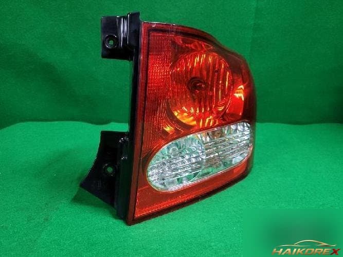 KG Mobility Actyon 2010 — комбинированный задний фонарь (правый, пассажирский)