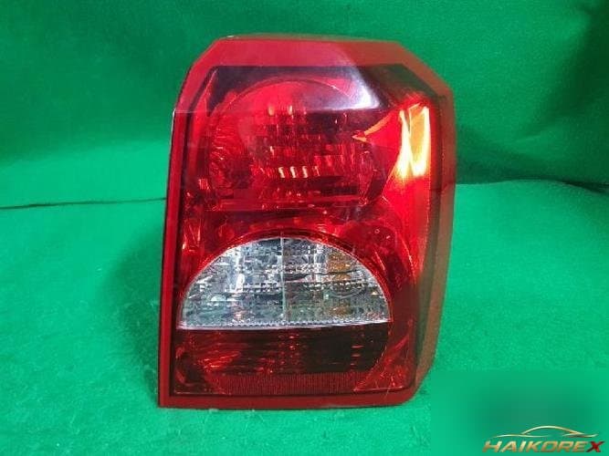 Dodge Caliber 2007 — задний комбинированный фонарь правый (пассажирский)