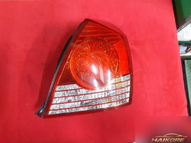 Hyundai Avante 2005 — комбинированный задний фонарь правый (пассажирской стороны)