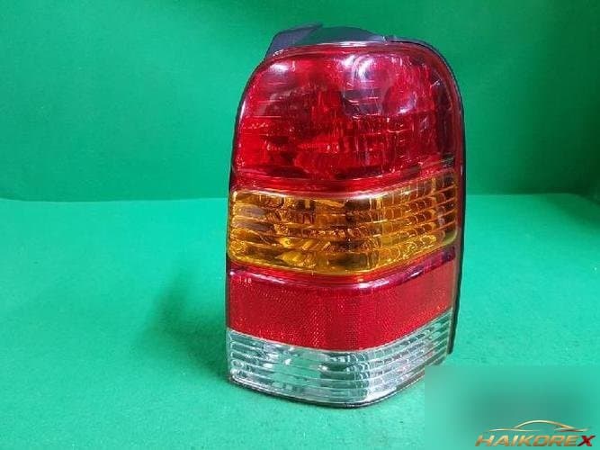 Ford Escape 2002 — комбинированный фонарь задний правый (пассажирский)
