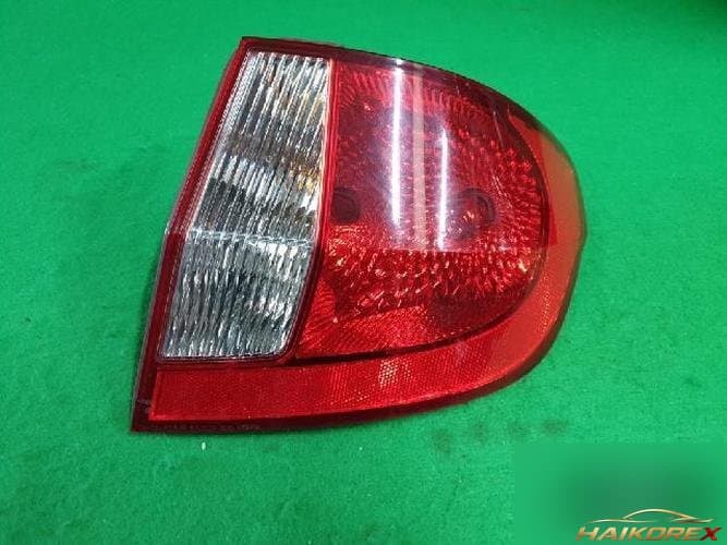 Hyundai Click 2007 — фонарь задний комбинированный правый (пассажирский) 924021C500