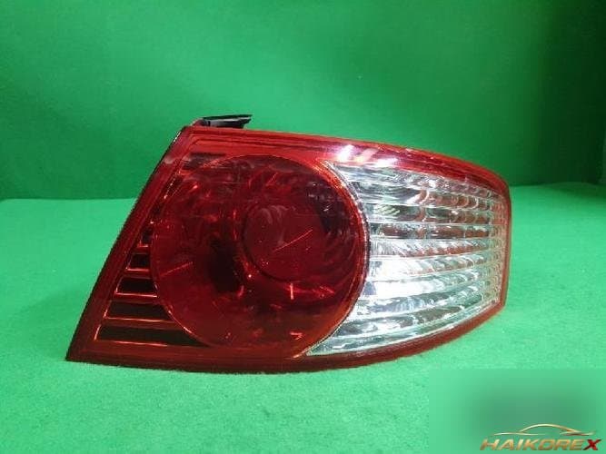 Kia Opirus 2003 — фонарь задний правый комбинированный 92402 3F070 2