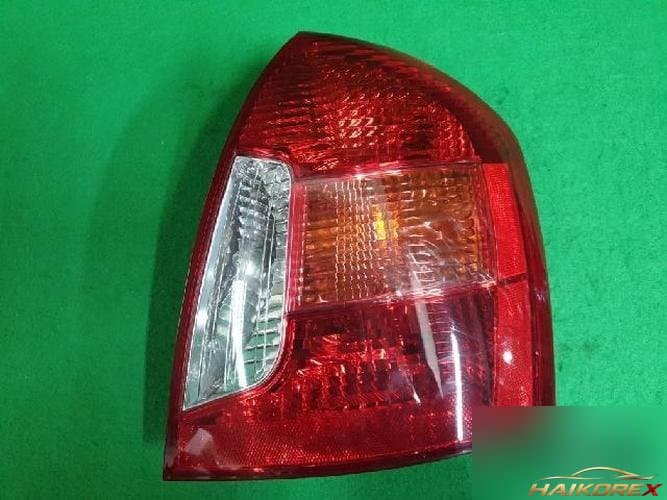 Hyundai Verna 2006 — задний фонарь комбинированный правый (пассажирский)