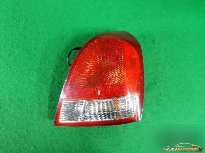 Hyundai Avante 2002 — комбинированный задний фонарь правый (пассажирский)
