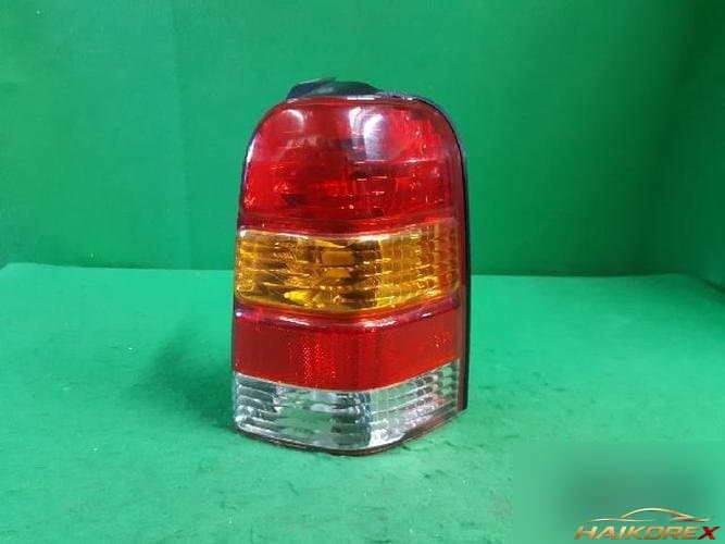 Ford Escape 2002 — комбинированный задний фонарь правый (соседа)