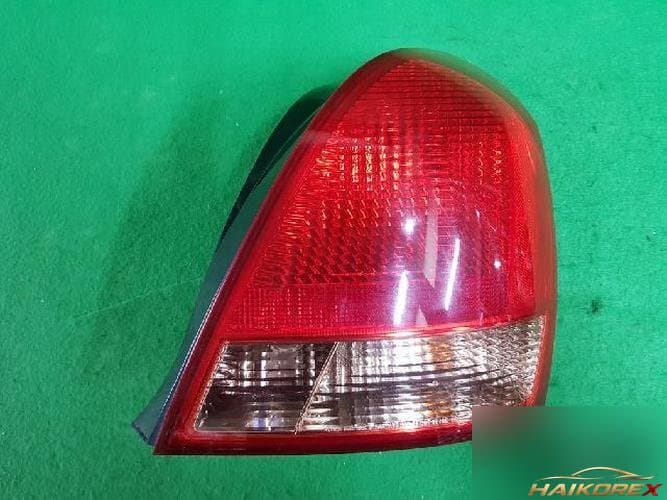 Hyundai Avante 2002 — комбинированный фонарь задний правый (пассажирский) 4