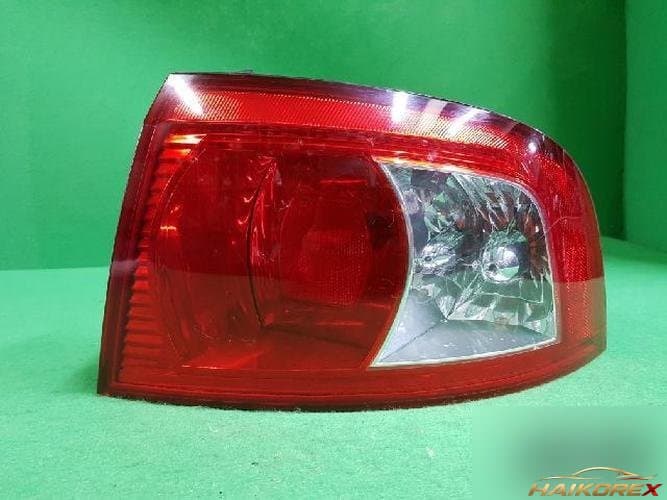 Kia Optima 2002 — комбинированный задний фонарь правый (пассажирский) 92420 3C001 1