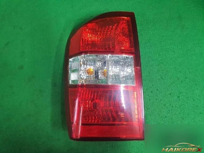 Kia Carnival 2008 — фонарь задний комбинированный левый (водительский)
