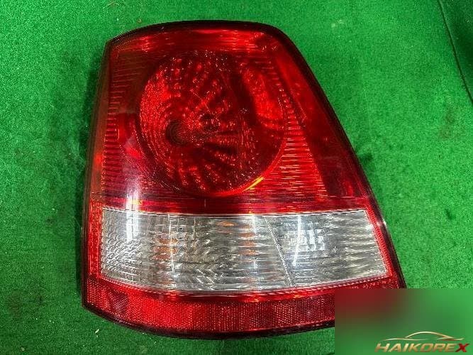 Kia Sorento 2004 — комбинированный задний фонарь левый (водительский) 92401 3E000 10