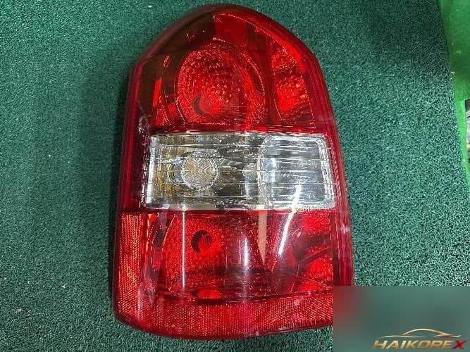 Hyundai Tucson 2006 — комбинированный фонарь задний левый (водительский)