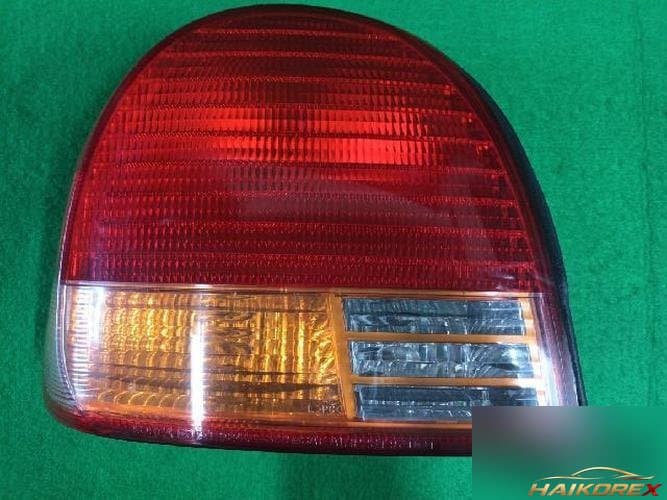 Hyundai Sonata 2000 — фонарь задний комбинированный левый (водительской стороны) 92401 38031 1