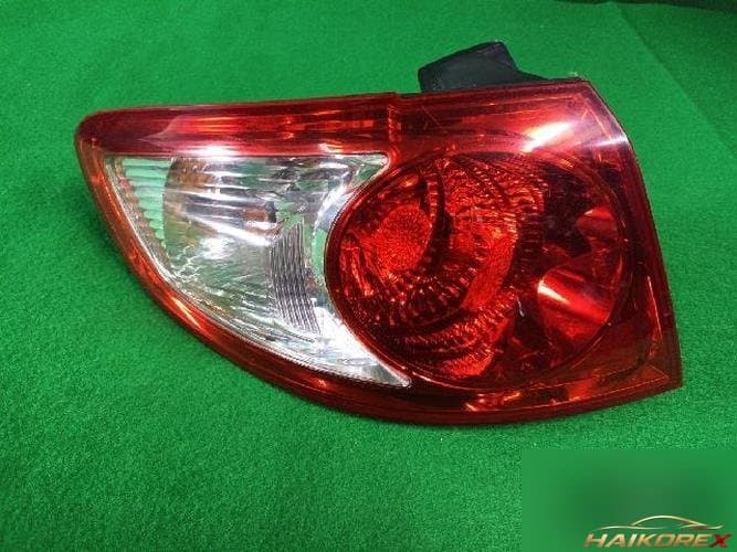 Hyundai Santa Fe 2006 — фонарь задний левый (комбинированный) 92401 2B000 10
